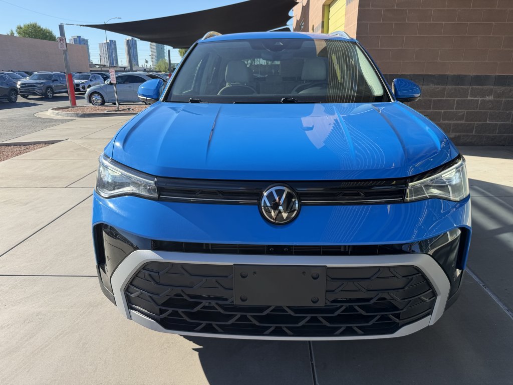 Used 2025 Volkswagen Taos SE AWD/4WD image 10