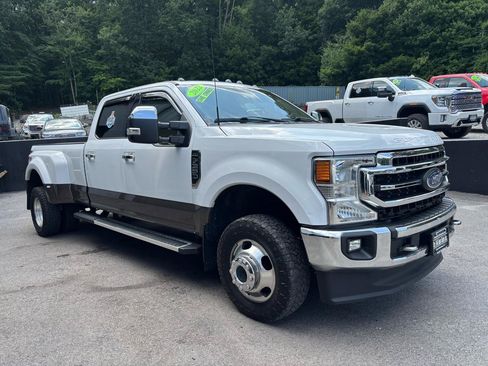 Used 2022 Ford F350 Lariat w/ Lariat Ultimate Package AWD/4WD image 2