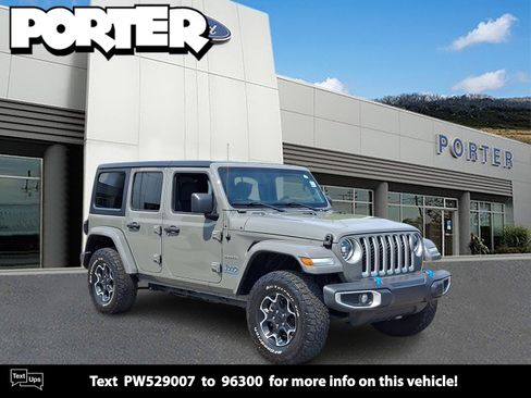 Used 2023 Jeep Wrangler Unlimited Sahara w/ Cold Weather Group AWD/4WD image 1