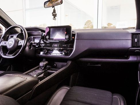 Used 2023 Nissan Pathfinder Rock Creek image 11