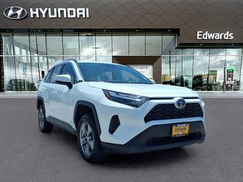 Used 2024 Toyota RAV4 XLE AWD/4WD image 5