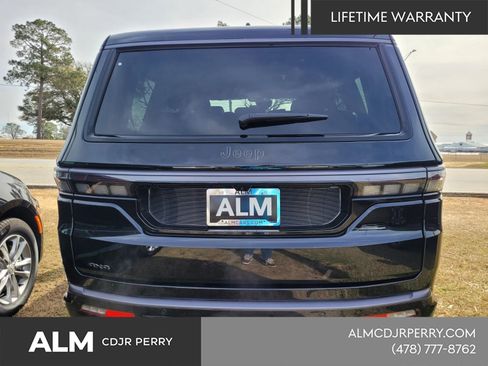 New 2026 Jeep Grand Wagoneer Limited image 9