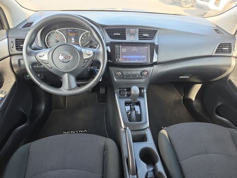 Used 2019 Nissan Sentra S w/ Appearance Package FWD image 7