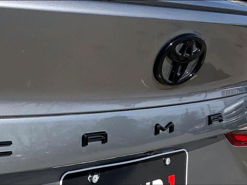 Used 2025 Toyota Camry SE w/ Convenience Package image 30