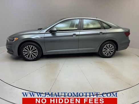 Used 2019 Volkswagen Jetta SEL image 2