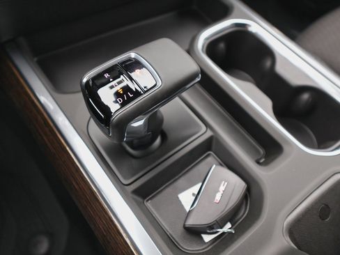 New 2026 GMC Sierra 1500 Elevation image 21