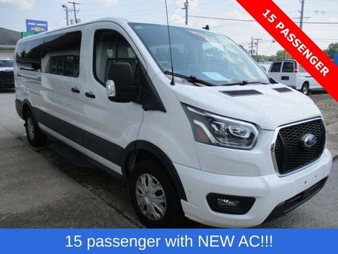 Used 2023 Ford Transit 350 XLT RWD image 3