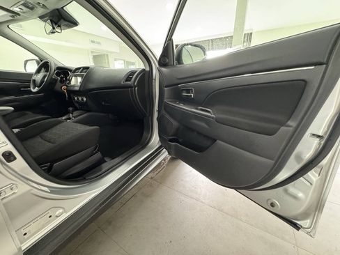 Used 2025 Mitsubishi Outlander Sport SE AWD/4WD image 27