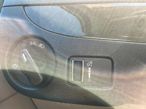 Used 2013 Dodge Grand Caravan SE FWD image 20