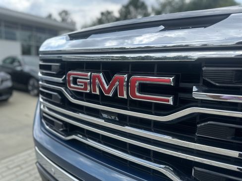 Used 2024 GMC Sierra 1500 SLT w/ SLT Premium Plus Package AWD/4WD image 35