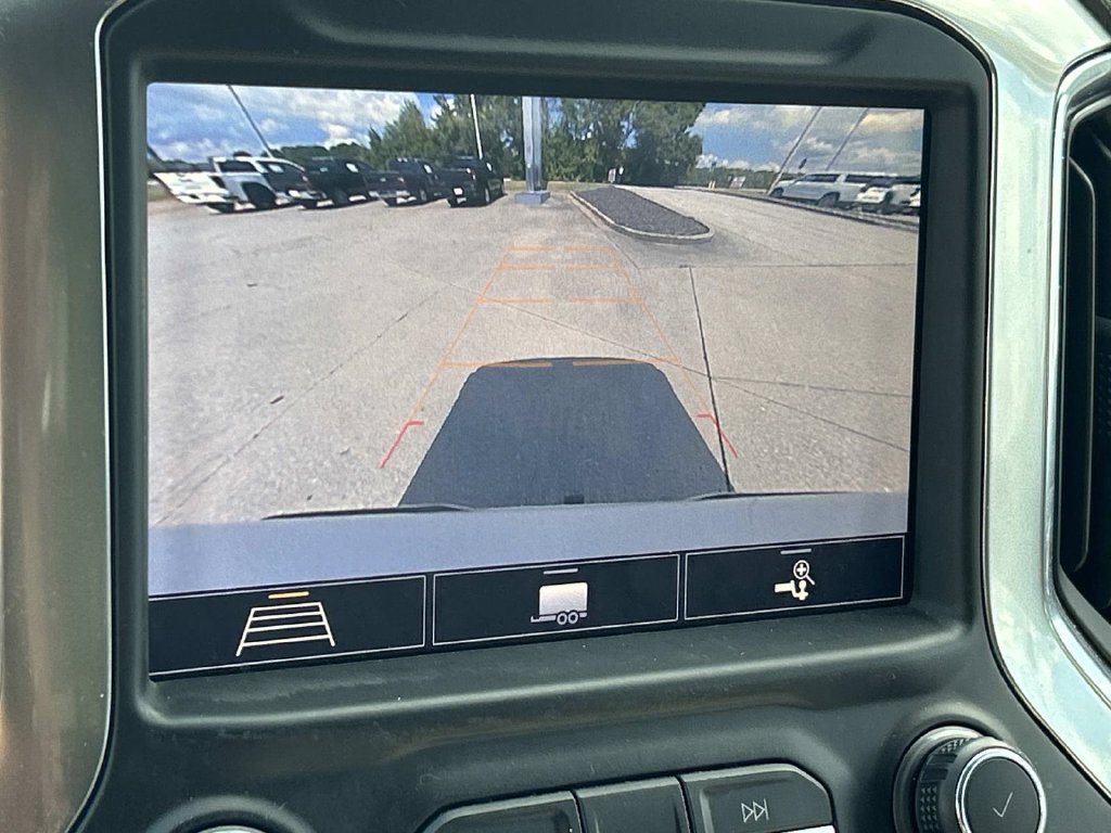 Used 2020 Chevrolet Silverado 1500 RST AWD/4WD image 15
