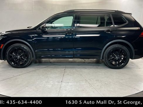 Used 2022 Volkswagen Tiguan SE R-Line AWD/4WD image 2