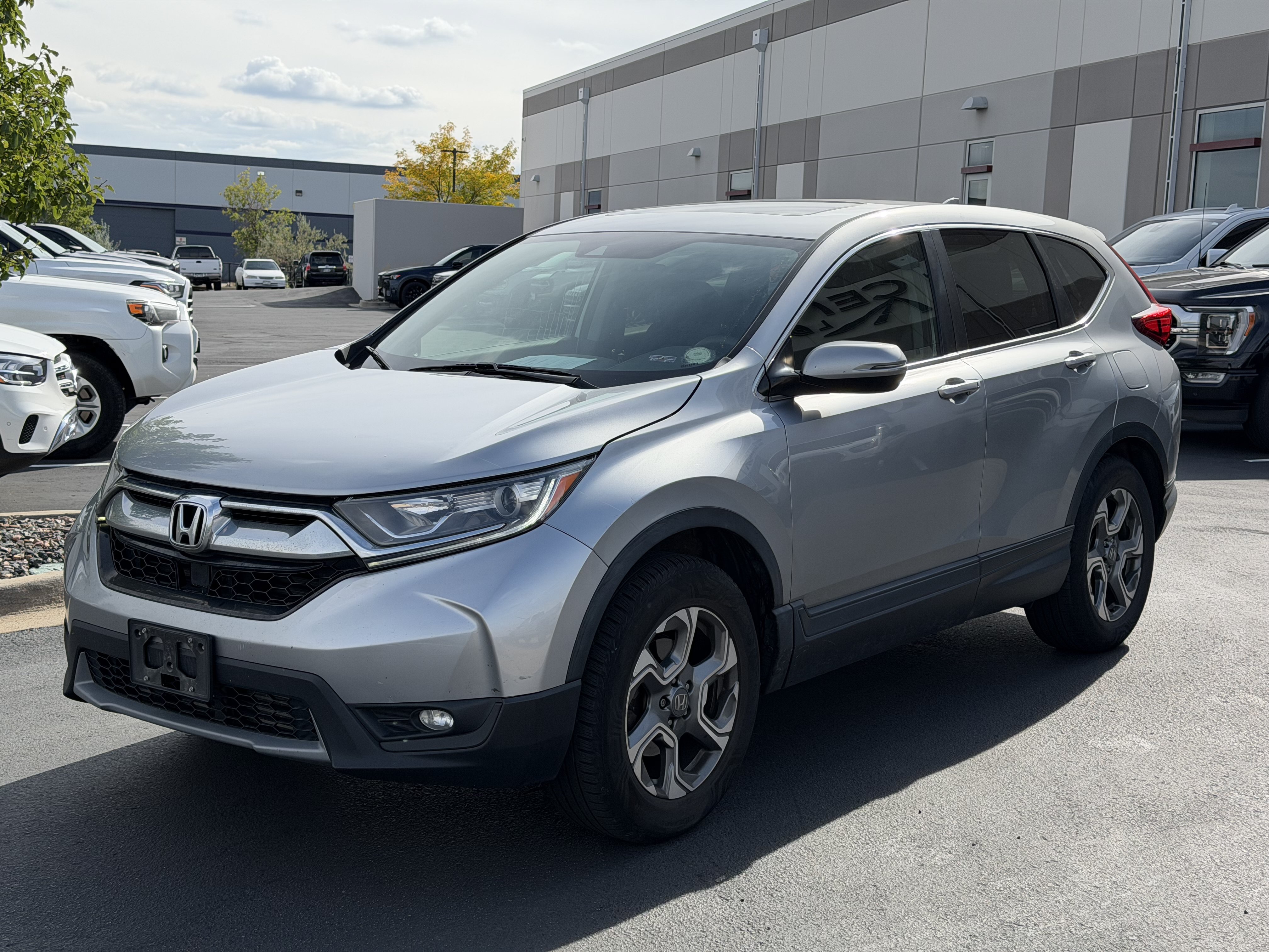 Used 2017 Honda CR-V EX image 3