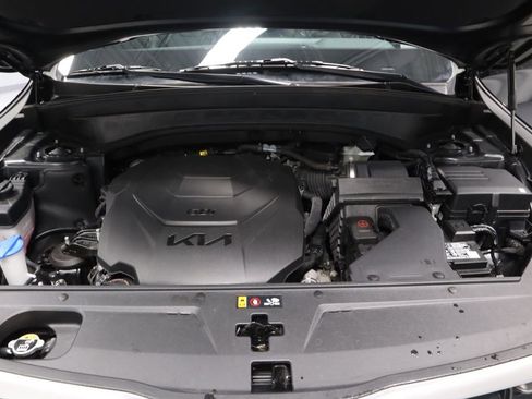 Used 2025 Kia Telluride S FWD image 36