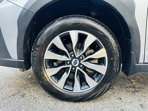 Used 2025 Subaru Outback Limited image 29