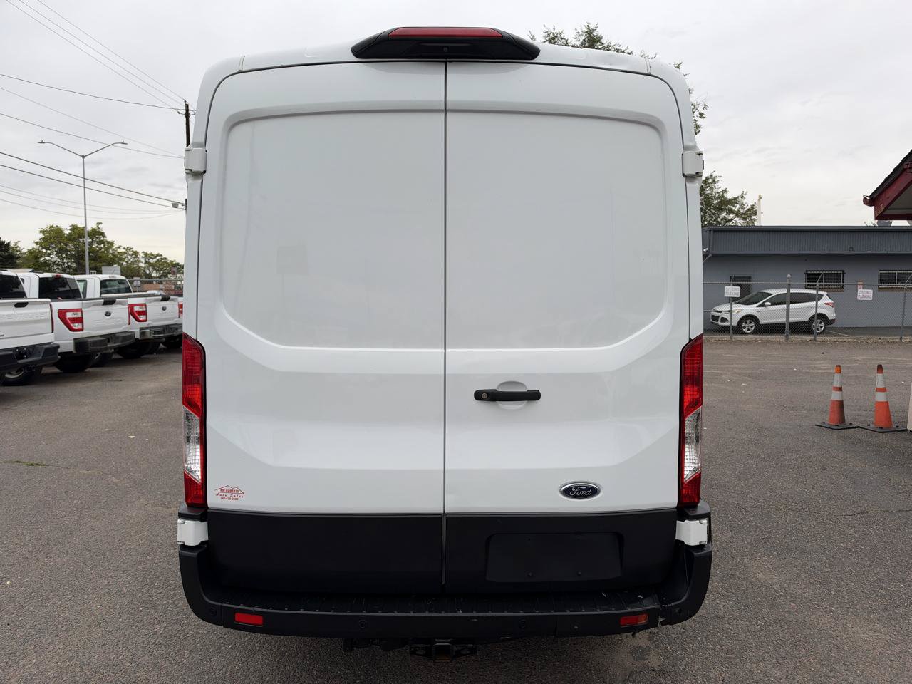 Used 2022 Ford Transit 250 Medium Roof AWD w/ Interior Upgrade Package image 8