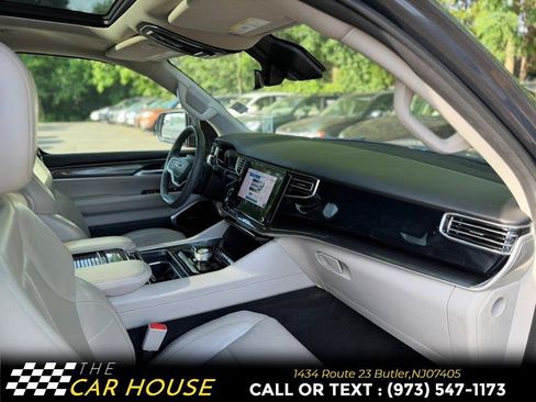 Used 2022 Jeep Wagoneer Series I w/ Convenience Group I AWD/4WD image 22