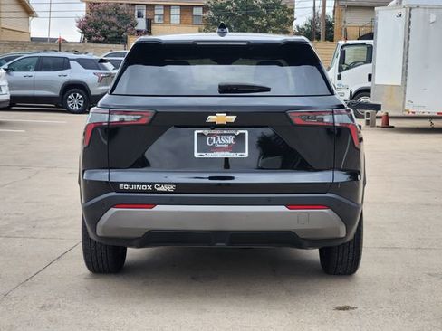 Used 2026 Chevrolet Equinox LT FWD image 13