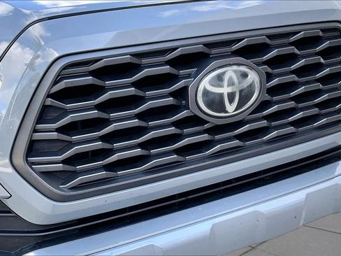 Used 2020 Toyota Tacoma TRD Sport w/ TRD Premium Sport Package AWD/4WD image 28