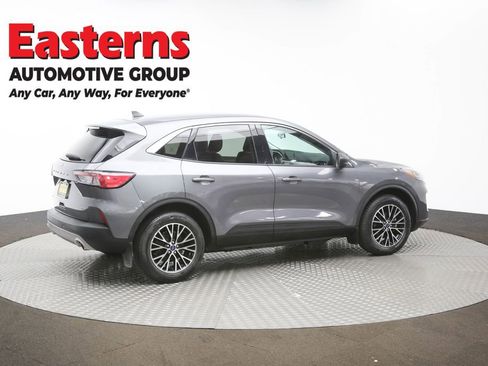 Used 2022 Ford Escape SE FWD image 40