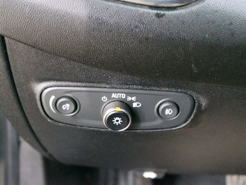 Used 2018 Chevrolet Equinox Premier AWD/4WD image 15