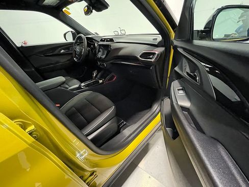 Used 2023 Chevrolet TrailBlazer RS w/ Sun and Liftgate Package AWD/4WD image 28