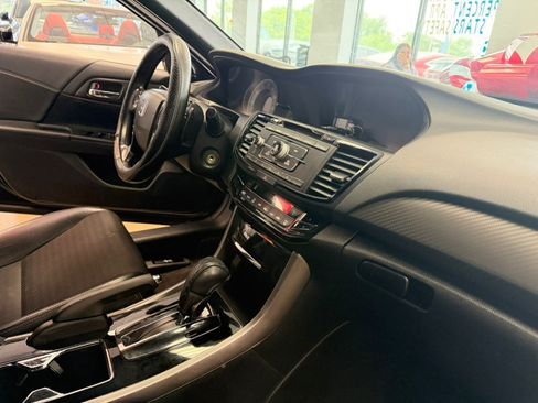 Used 2016 Honda Accord Sport image 37