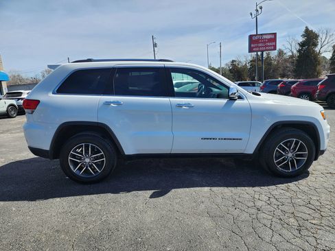 Used 2018 Jeep Grand Cherokee Limited AWD/4WD image 8