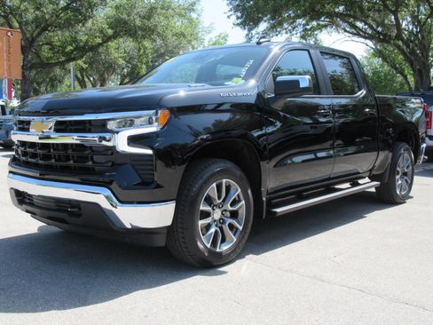 Used 2026 Chevrolet Silverado 1500 LT AWD/4WD image 3