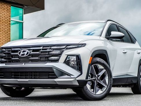 Certified 2026 Hyundai Tucson SEL FWD image 1