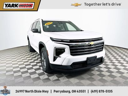 Certified 2025 Chevrolet Traverse LT