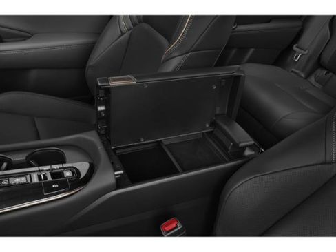 Used 2025 Toyota Crown Signia w/ Advanced Technology Package image 13