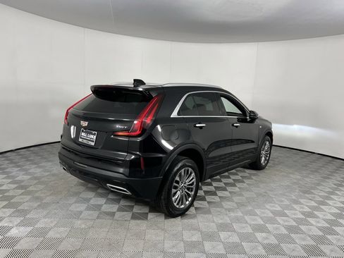 Used 2025 Cadillac XT4 Premium Luxury w/ Cold Weather Package image 6