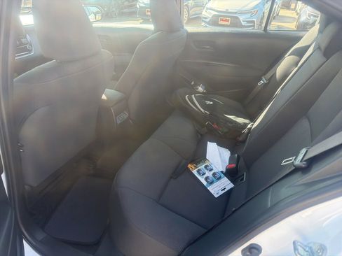 Used 2024 Toyota Corolla LE image 6