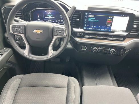Used 2024 Chevrolet Silverado 1500 LT image 13