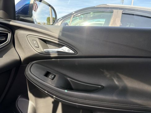 Used 2022 Buick Encore GX Preferred w/ Cold Weather Comfort Package image 18