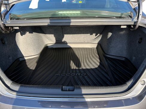Used 2018 Honda Accord Sport image 17