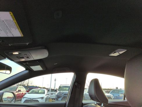 Certified 2025 Toyota Camry SE image 21