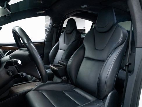 Used 2019 Tesla Model X 100D image 16