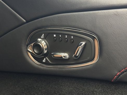 Used 2023 Aston Martin DB11 Volante image 14