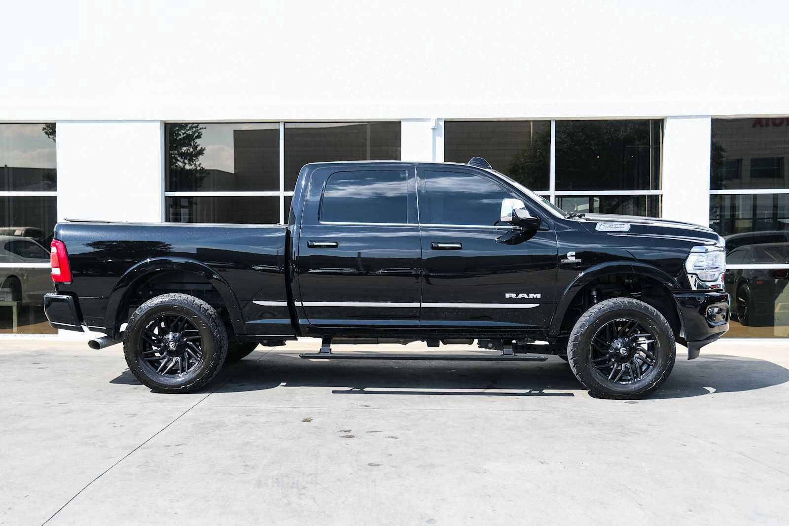 Used 2022 RAM 2500 Limited AWD/4WD image 8