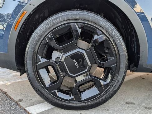 Used 2024 Kia Sorento SX image 18