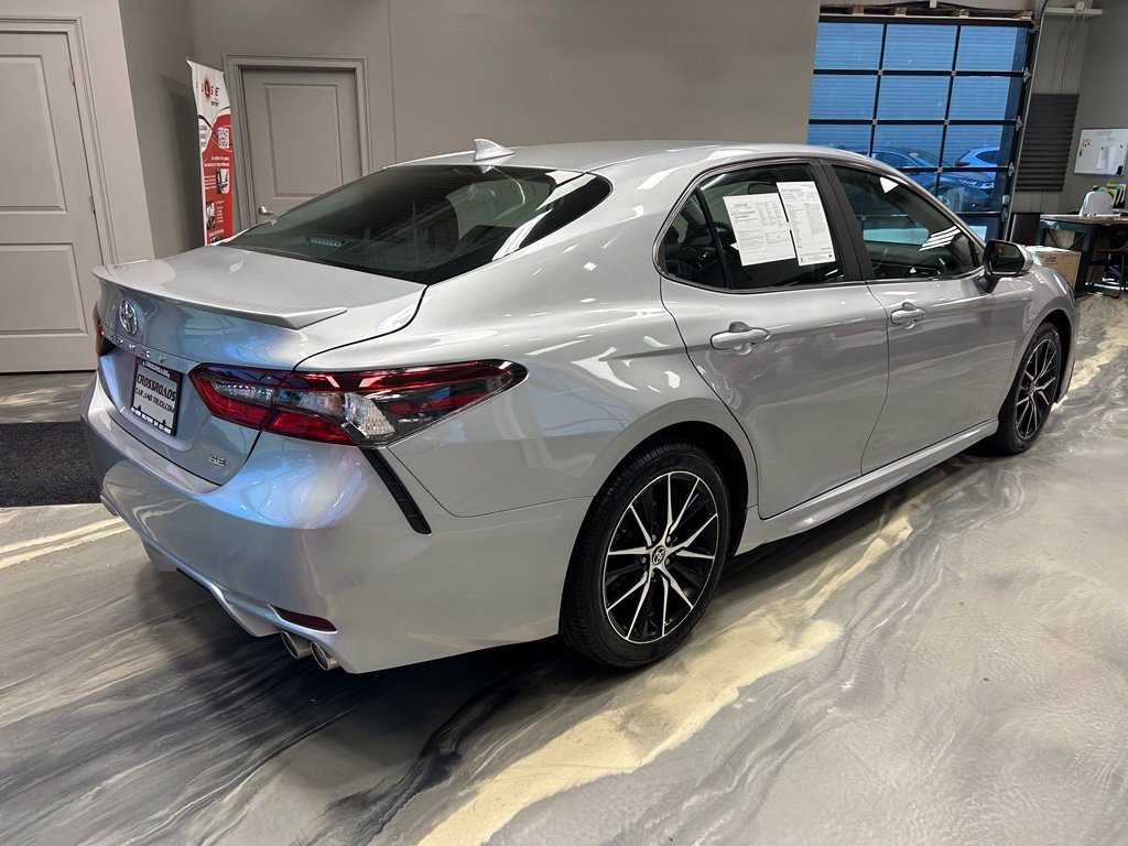 Used 2024 Toyota Camry SE FWD image 25