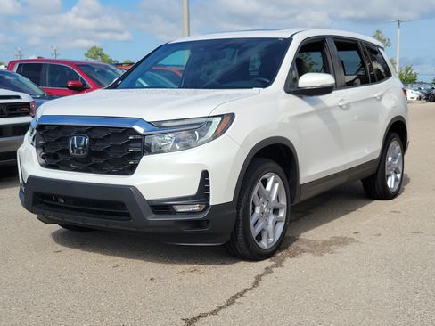Used 2024 Honda Passport EX-L image 3