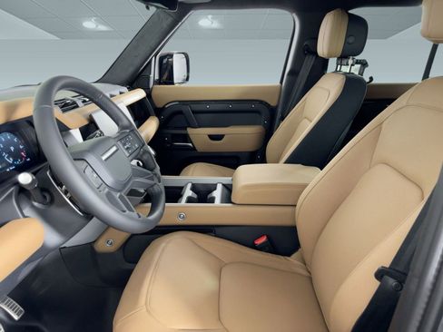 New 2026 Land Rover Defender 130 V8 image 5