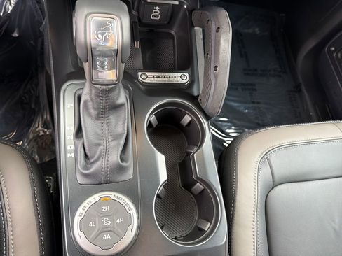 New 2026 Ford Bronco Outer Banks w/ Sasquatch Package image 36