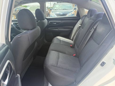Used 2018 Nissan Altima 2.5 SV FWD image 11