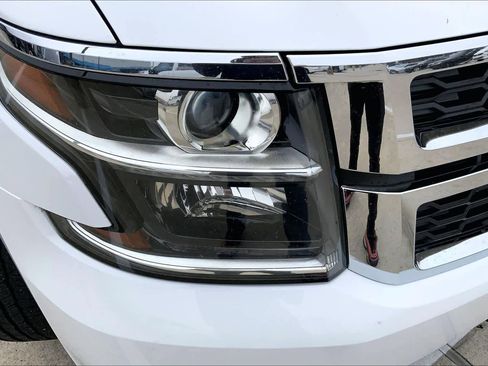 Used 2020 Chevrolet Suburban LT image 27