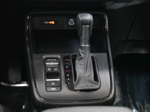 Used 2024 Honda CR-V LX image 18