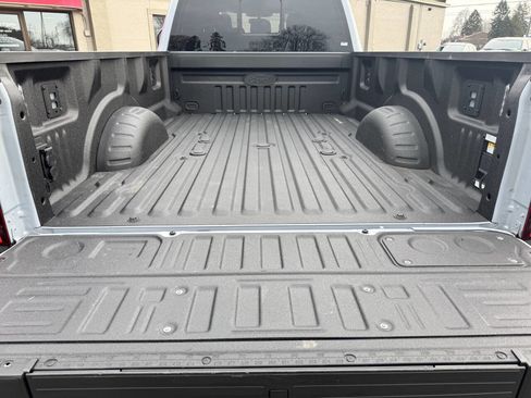 Used 2024 Ford F250 Platinum image 16